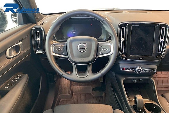 Volvo EX40 6 of 19