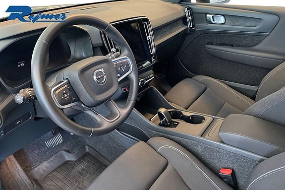 Volvo EX40 5 of 19