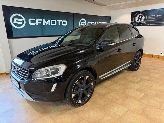 Volvo XC60 2 of 5