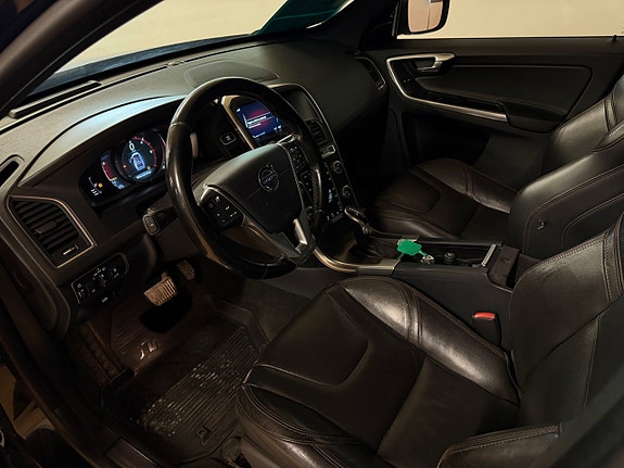Volvo XC60 10 of 21