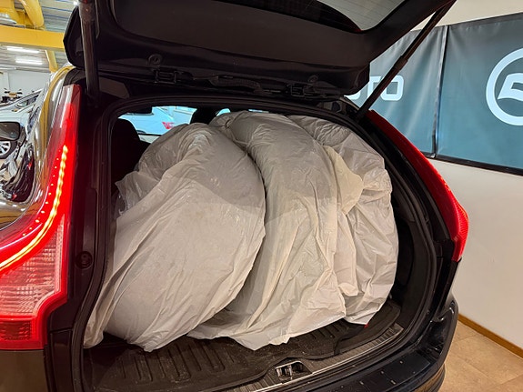 Volvo XC60 6 of 21
