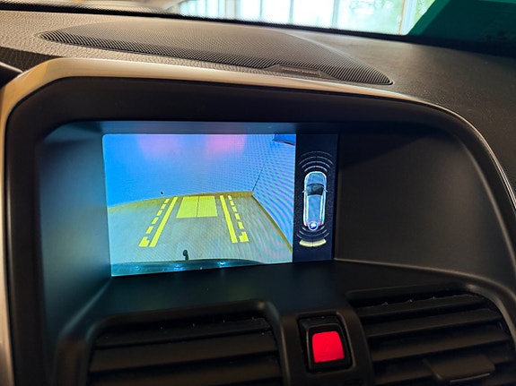 Volvo XC60 19 of 21