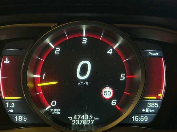 Volvo XC60 14 of 21