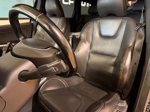Volvo XC60 9 of 21
