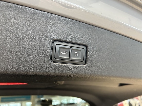 Audi Q4 e-tron 26 of 27