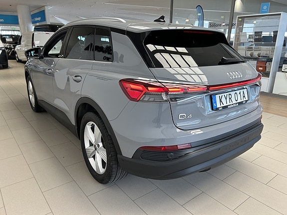 Audi Q4 e-tron 7 of 27