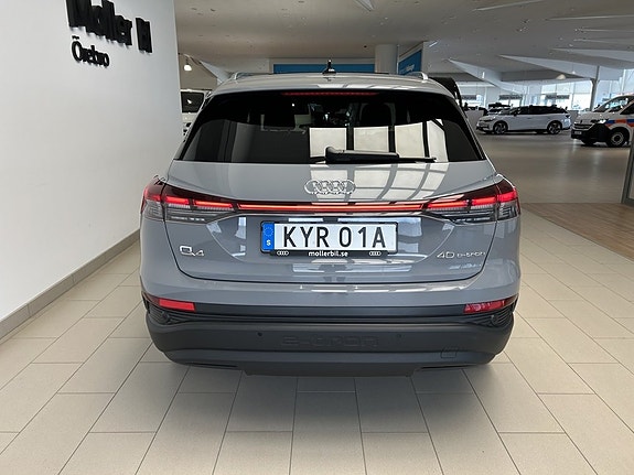 Audi Q4 e-tron 6 of 27