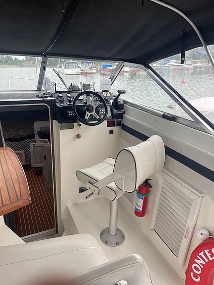 Bayliner 2850 Contessa Sunbridge 5 of 5
