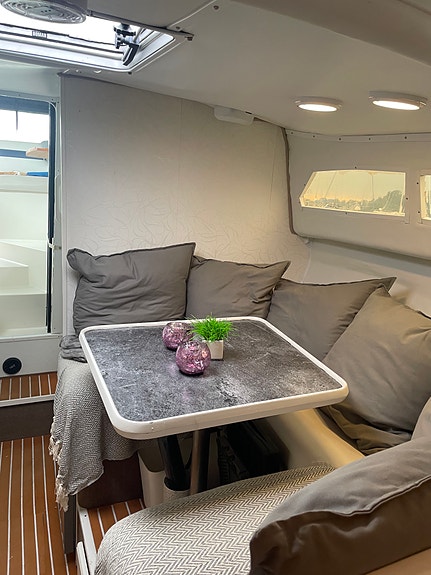 Bayliner 2850 Contessa Sunbridge 8 of 10