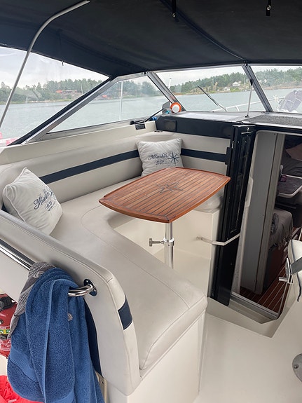 Bayliner 2850 Contessa Sunbridge 6 of 10