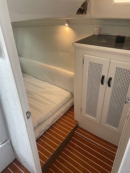 Bayliner 2850 Contessa Sunbridge 10 of 10