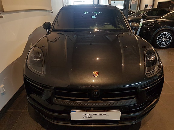 Porsche Macan GTS 3 of 5