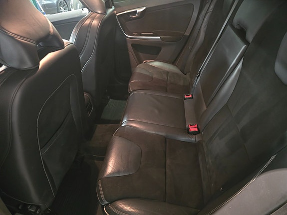 Volvo XC60 12 of 21