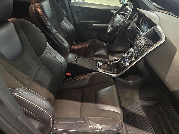Volvo XC60 13 of 21