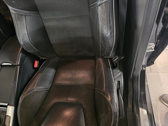 Volvo XC60 11 of 21