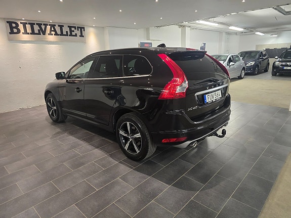 Volvo XC60 8 of 21