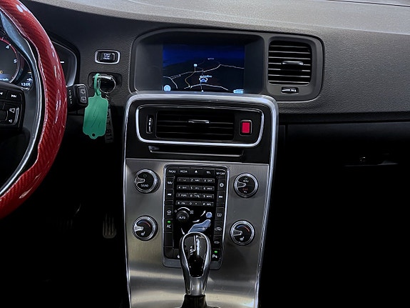 Volvo V60 10 of 17