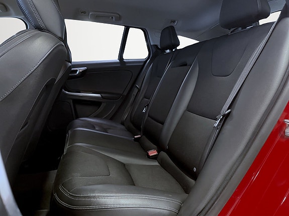 Volvo V60 14 of 17
