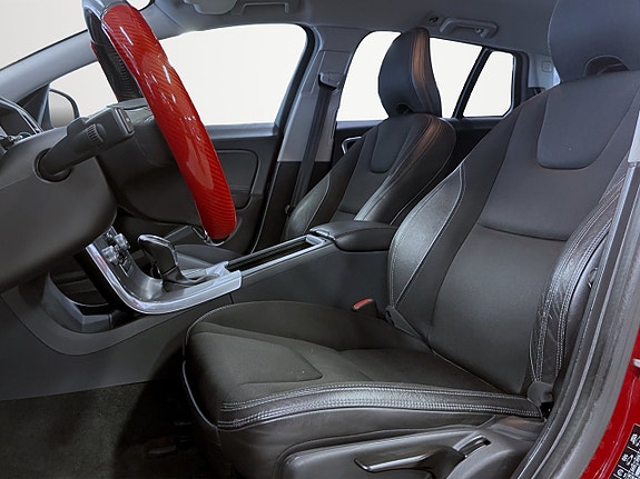 Volvo V60 6 of 17