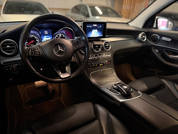 Mercedes-Benz GLC220 d 13 of 21