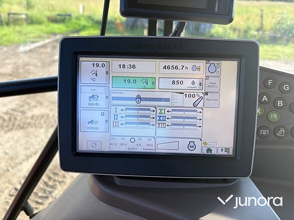Traktor - John Deere 6150R 18 of 30