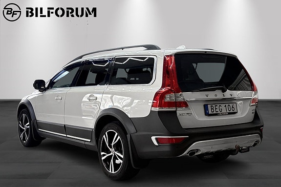 Volvo XC70 4 of 5