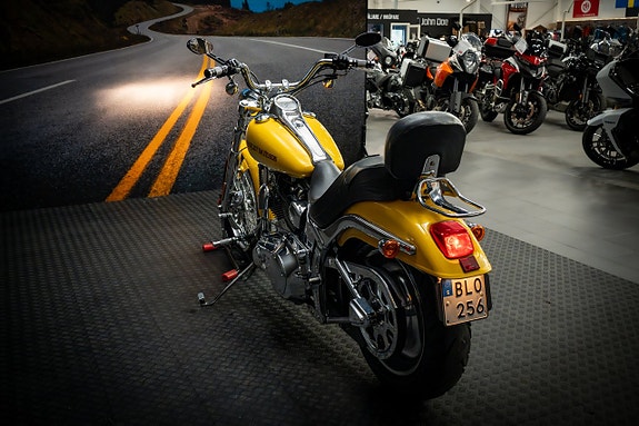 Harley-Davidson Deuce FXSTDI 6 of 13