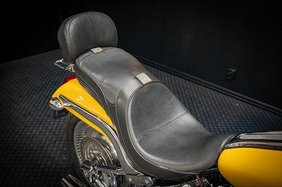 Harley-Davidson Deuce FXSTDI 13 of 13
