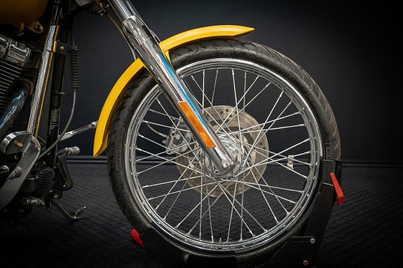 Harley-Davidson Deuce FXSTDI 3 of 13