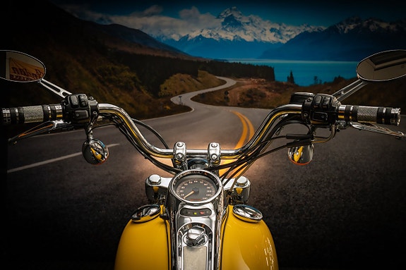 Harley-Davidson Deuce FXSTDI 7 of 13