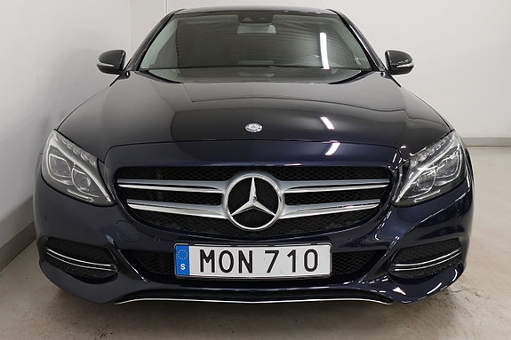 Mercedes-Benz C180 2 of 5