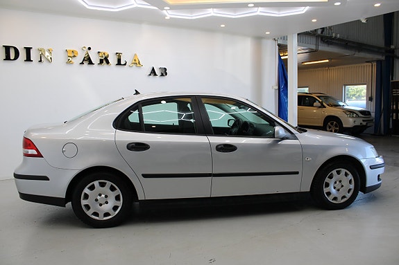 Saab 9-3 4 of 5