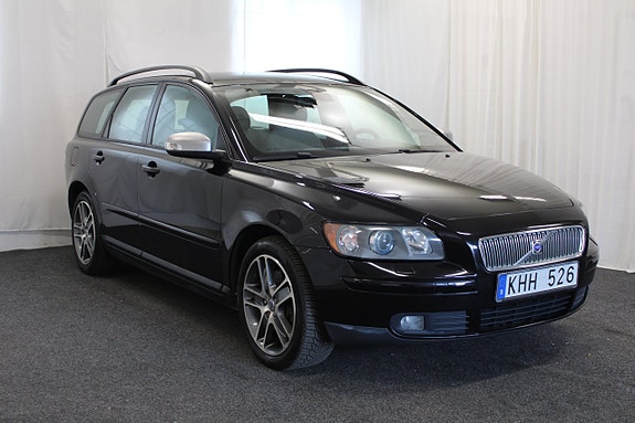 Volvo V50 2 of 5