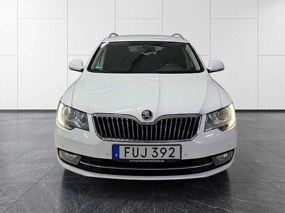 Skoda Superb 2 of 19