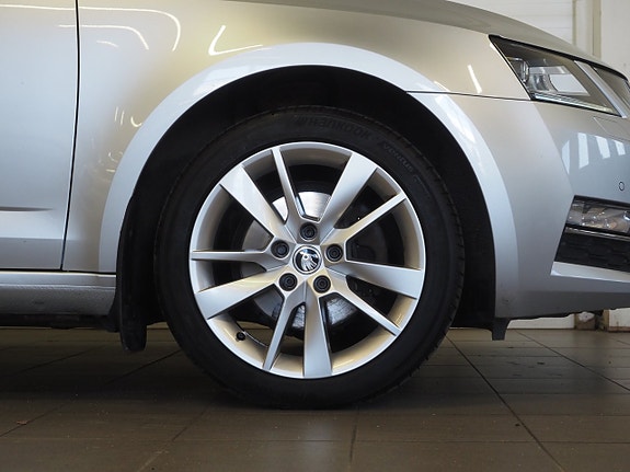 Skoda Octavia 8 of 24