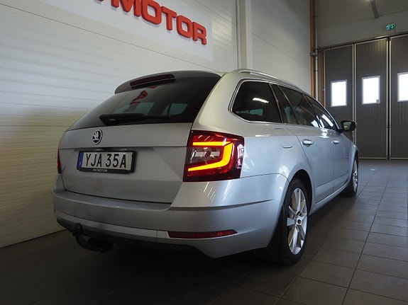 Skoda Octavia 6 of 24