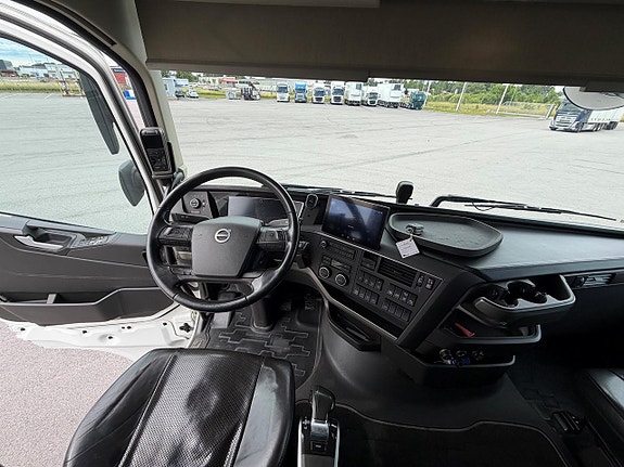 Volvo FH500 6x2 Isave 6 of 7
