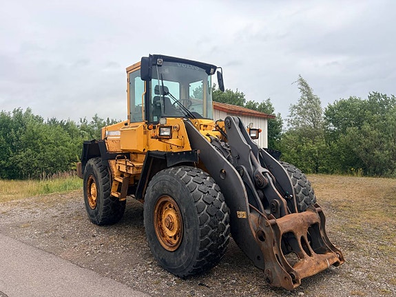 Volvo L 90 C 4 of 5