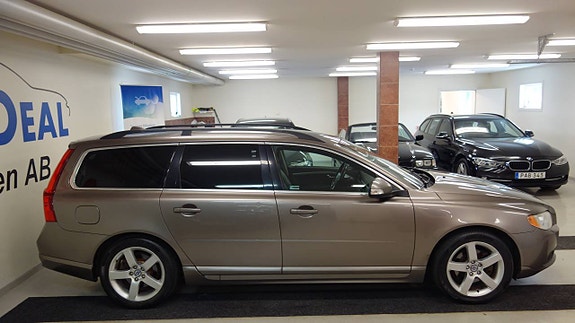 Volvo V70 5 of 10