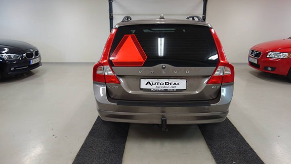 Volvo V70 7 of 10