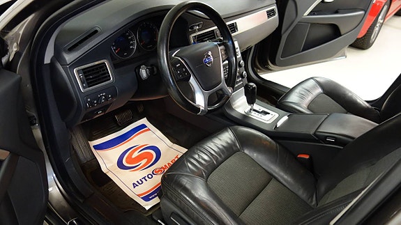 Volvo V70 9 of 10