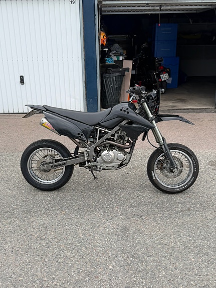 Kawasaki KLX125 4 of 5