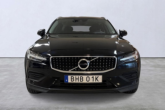 Volvo V60 Cross Country 7 of 14