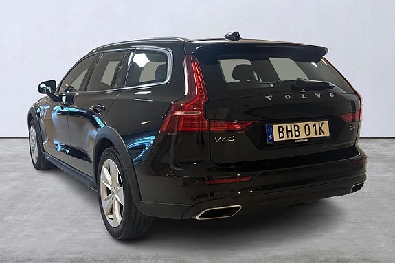 Volvo V60 Cross Country 4 of 5
