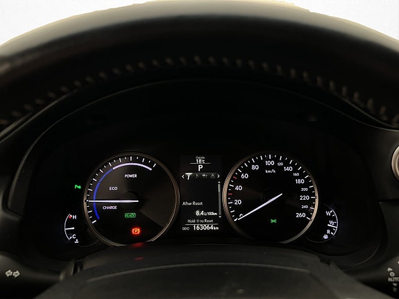Lexus NX300h 15 of 30