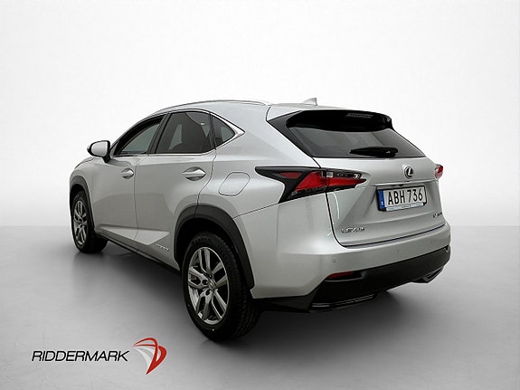Lexus NX300h 5 of 5