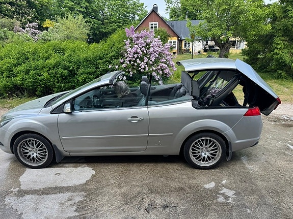 Ford Focus CC 2 of 4