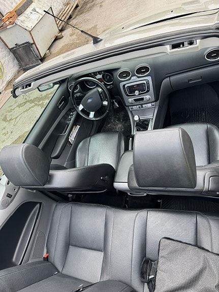 Ford Focus CC 3 of 4