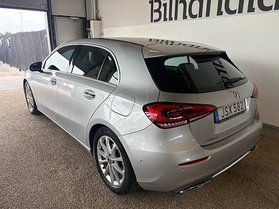 Mercedes-Benz A180 d 3 of 5