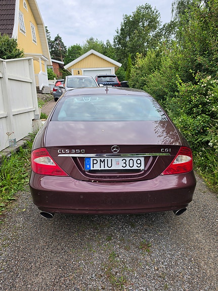 Mercedes-Benz CLS350 4 of 5